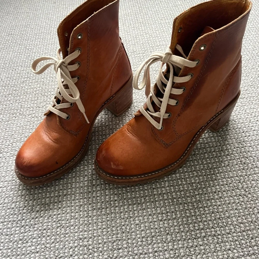 Frye Sabrina Lace Up Leather Boots - Picture 4 of 8
